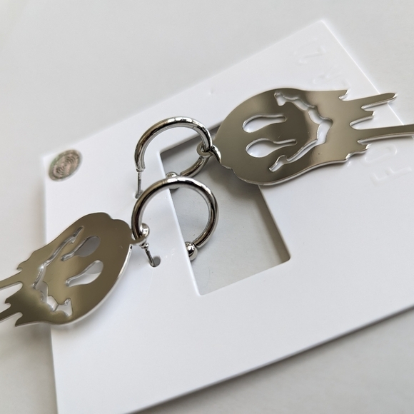 Forever 21 Dripping Emoji Smiling Face Melting Dangle Earrings in Silver Tone - Picture 3 of 3